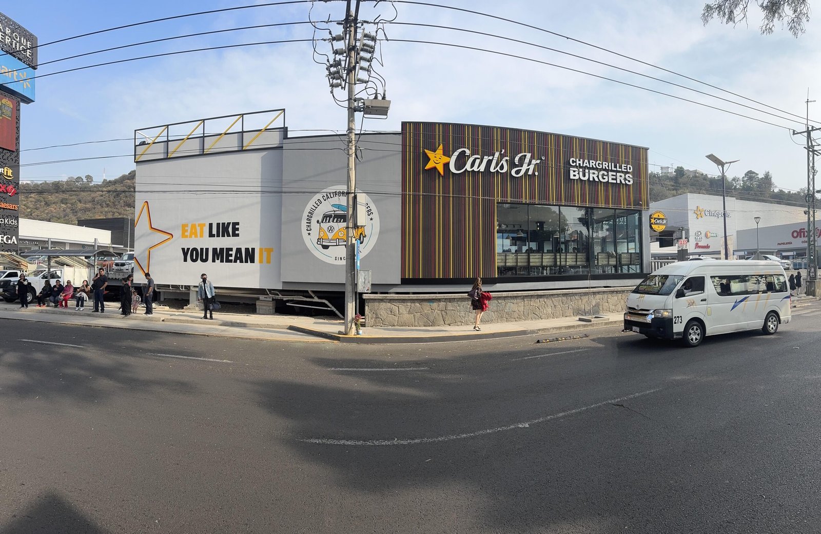 FACHADA CARLS JR TLAXCALA