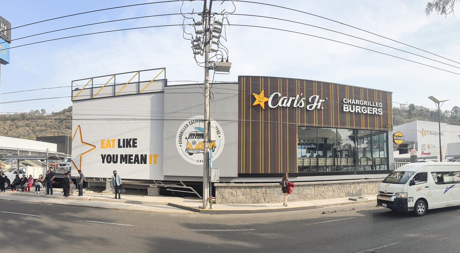 FACHADA CARLS JR TLAXCALA copia